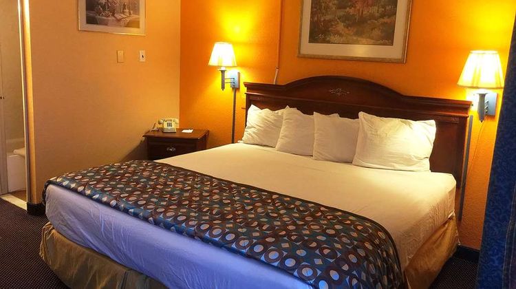 Americas Best Value Inn Pottstown Suite