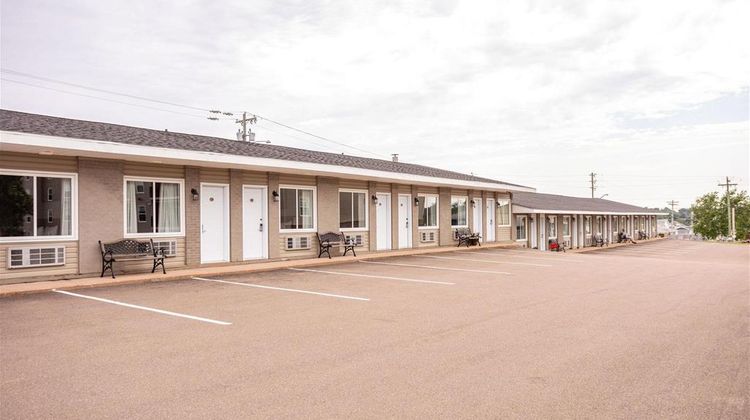 Canadas Best Value Inn/StesCharlottetown Exterior