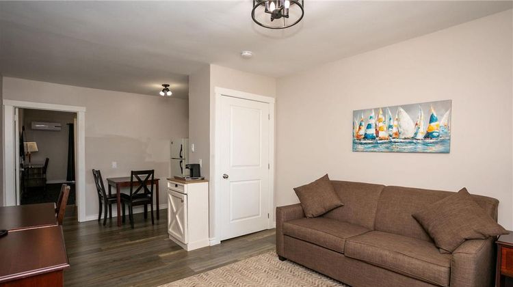 Canadas Best Value Inn/StesCharlottetown Room