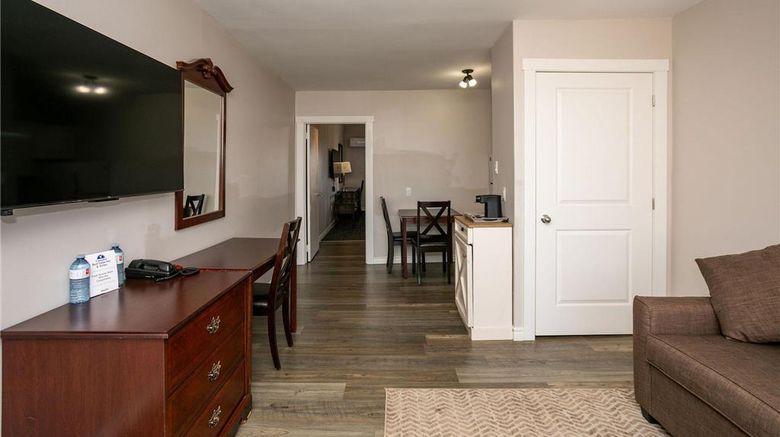 <b>Canadas Best Value Inn/StesCharlottetown Room</b>. Images powered by <a href="https://iceportal.shijigroup.com/" title="IcePortal" target="_blank">IcePortal</a>.