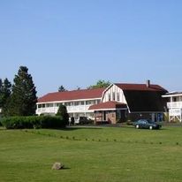 Canadas Best Value Inn & Suites