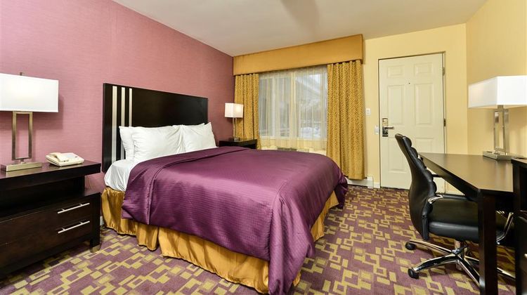 Americas Best Value Inn-North Scituate Room