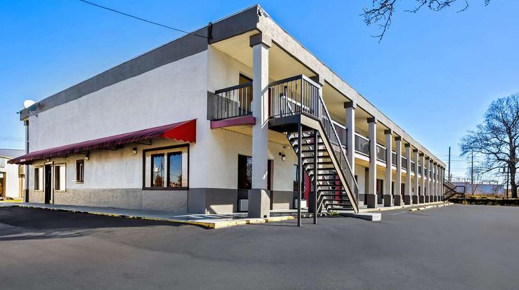 Americas Best Value Inn Exterior