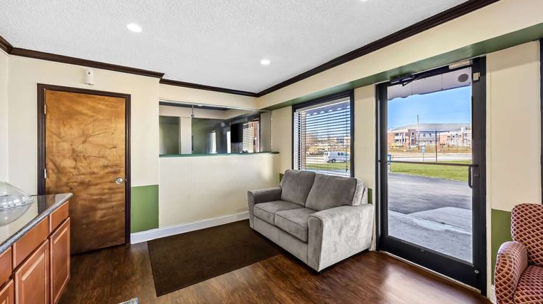 <b>Americas Best Value Inn Lobby</b>. Images powered by <a href="https://iceportal.shijigroup.com/" title="IcePortal" target="_blank">IcePortal</a>.