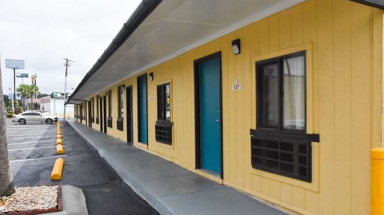 Americas Best Value Inn Exterior