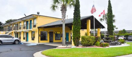 Americas Best Value Inn Exterior