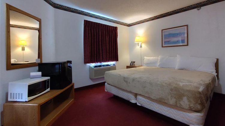 Americas Best Value Inn and Suites Suite