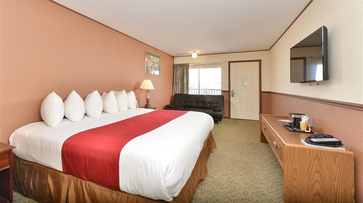 Americas Best Value Inn Room