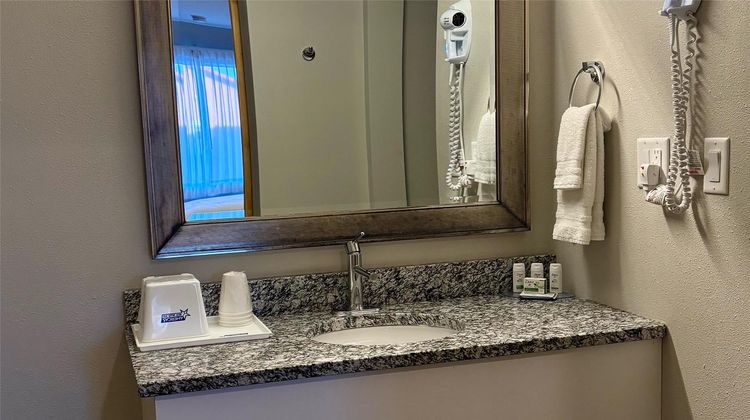 Americas Best Value Inn Room