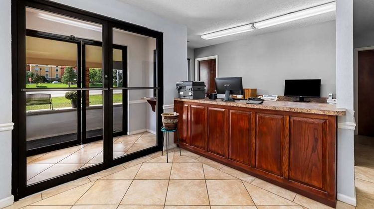 Americas Best Value Inn Lobby