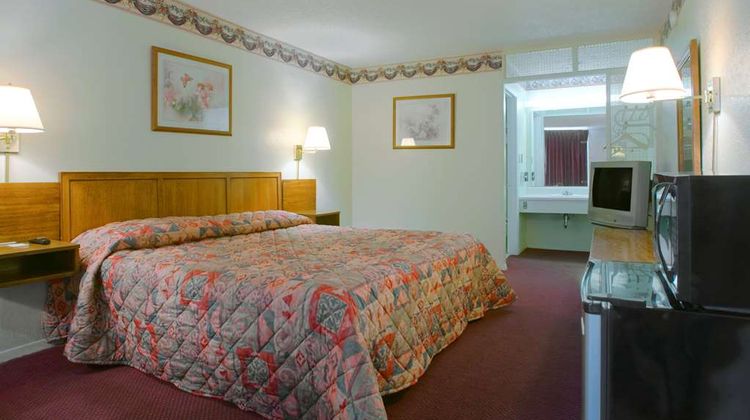 Americas Best Value Inn Room