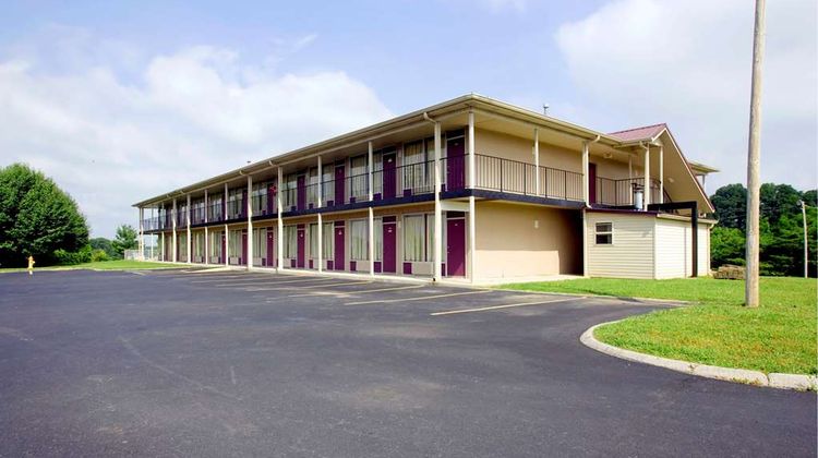 Americas Best Value Inn Exterior