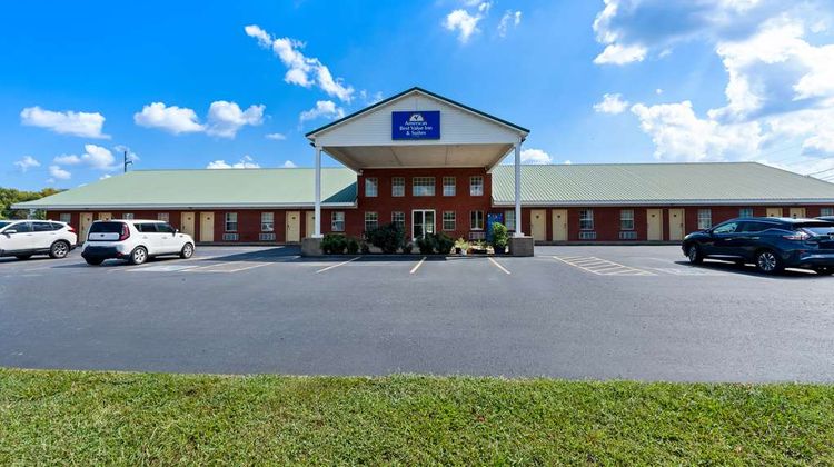 Americas Best Value Inn & Suites Exterior