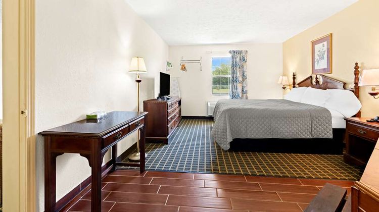 Americas Best Value Inn & Suites Suite