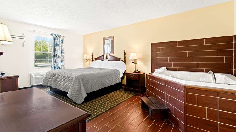 Americas Best Value Inn & Suites Suite