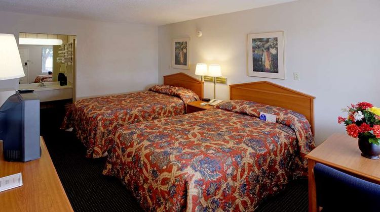 Americas Best Value Inn Room
