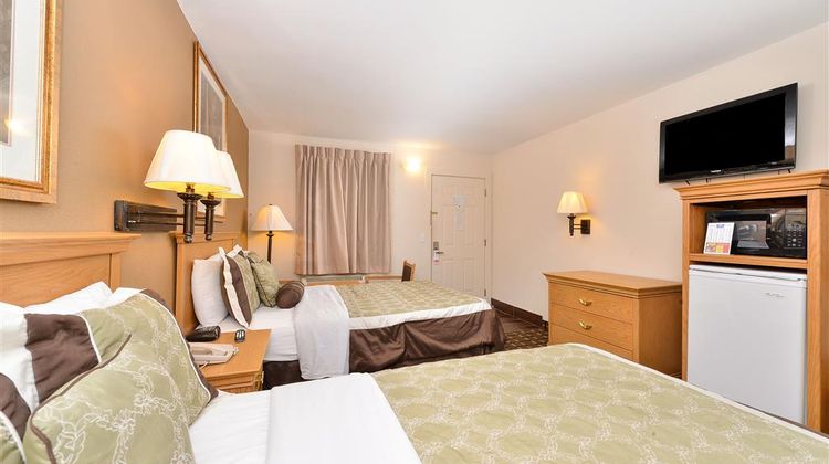 Americas Best Value Inn Downtown Room
