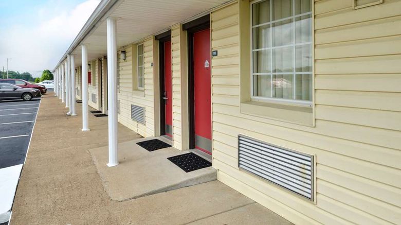 <b>Americas Best Value Inn Exterior</b>. Images powered by <a href="https://iceportal.shijigroup.com/" title="IcePortal" target="_blank">IcePortal</a>.