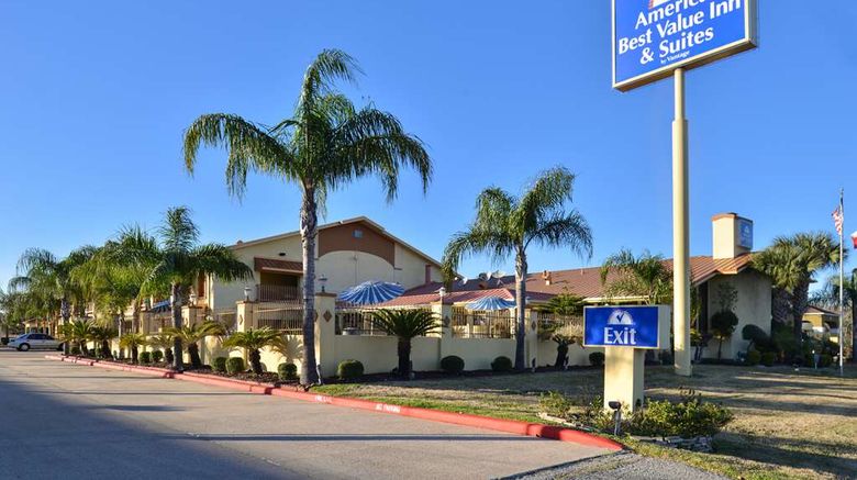 <b>Americas Best Value Inn & Suites-Alvin/H Exterior</b>. Images powered by <a href="https://iceportal.shijigroup.com/" title="IcePortal" target="_blank">IcePortal</a>.