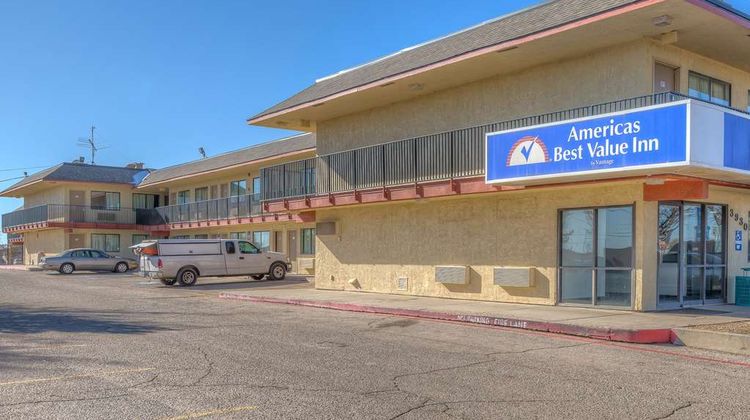 Americas Best Value Inn Exterior