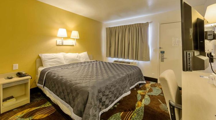 Americas Best Value Inn Room