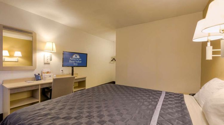 Americas Best Value Inn Room