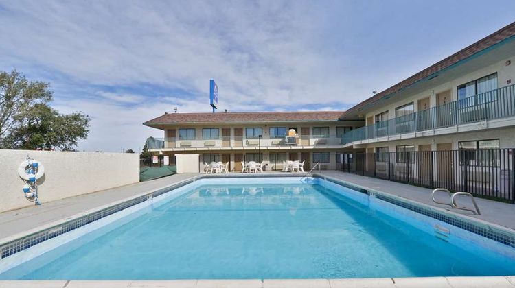 Americas Best Value Inn Pool