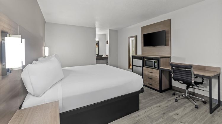 Americas Best Value Inn Room