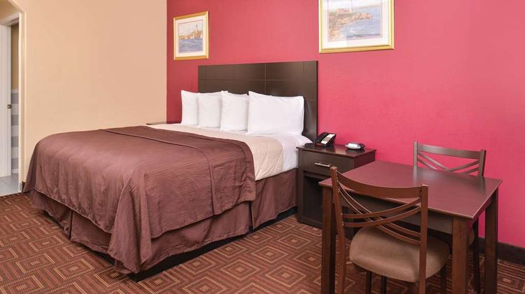 Americas Best Value Inn Baytown Room