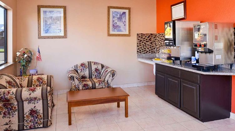 Americas Best Value Inn Baytown Lobby