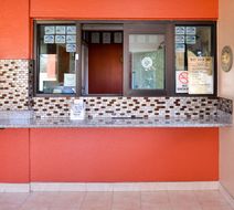 Americas Best Value Inn Baytown Lobby