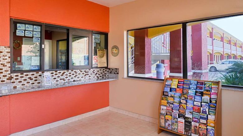 <b>Americas Best Value Inn Baytown Lobby</b>. Images powered by <a href="https://iceportal.shijigroup.com/" title="IcePortal" target="_blank">IcePortal</a>.