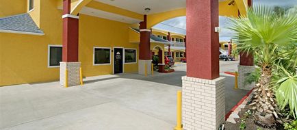 Americas Best Value Inn Baytown Exterior