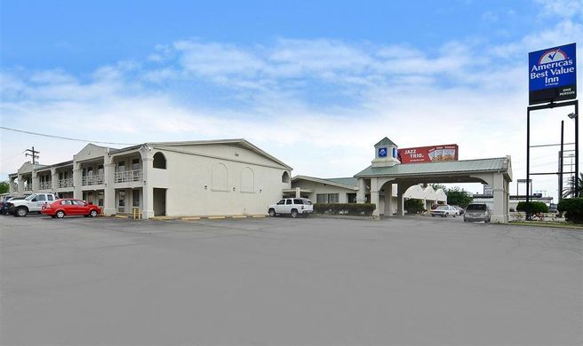 Americas Best Value Inn Exterior
