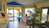 <b>American Choice Inn Lobby</b>. Images powered by <a href="https://iceportal.shijigroup.com/" title="IcePortal" target="_blank">IcePortal</a>.