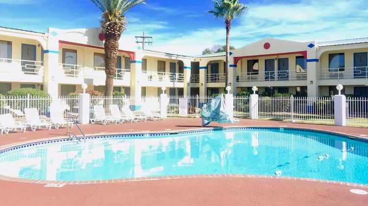 American Choice Inn Pool