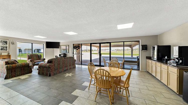 Americas Best Value Inn/5 Star Inn Restaurant