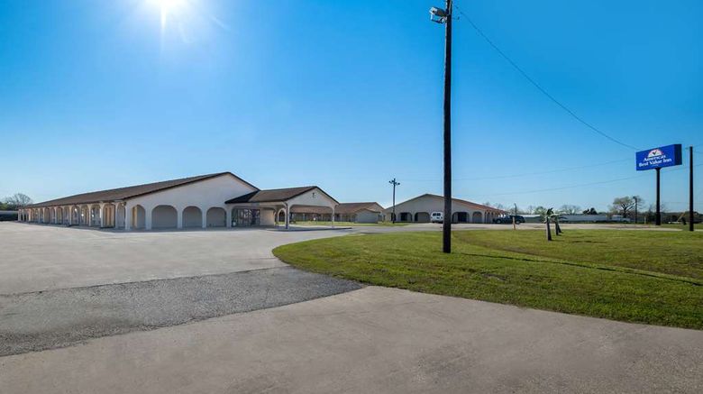 <b>Americas Best Value Inn/5 Star Inn Exterior</b>. Images powered by <a href="https://iceportal.shijigroup.com/" title="IcePortal" target="_blank">IcePortal</a>.