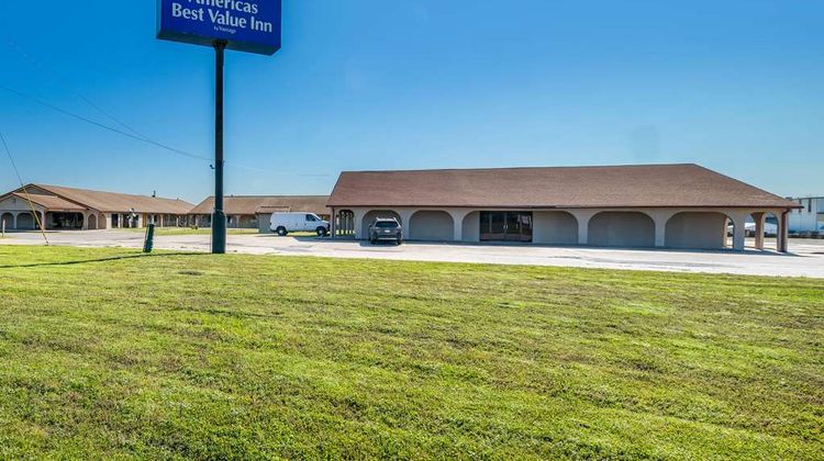 Americas Best Value Inn/5 Star Inn Exterior