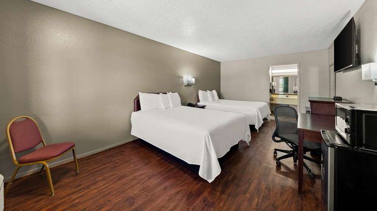 Americas Best Value Inn/5 Star Inn Room