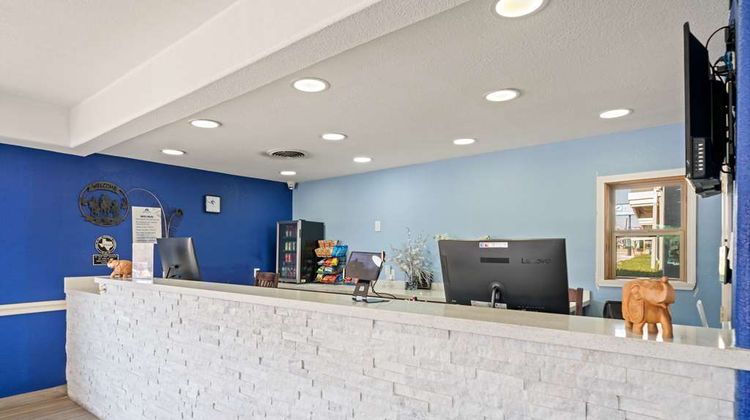 Americas Best Value Inn, Brenham Lobby