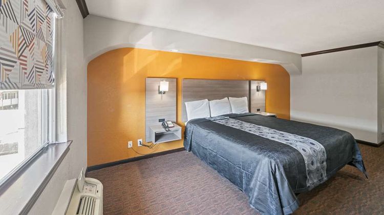 Americas Best Value Inn, Brenham Room