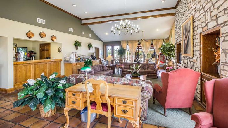 <b>Americas Best Value Inn Columbus Lobby</b>. Images powered by <a href="https://iceportal.shijigroup.com/" title="IcePortal" target="_blank">IcePortal</a>.