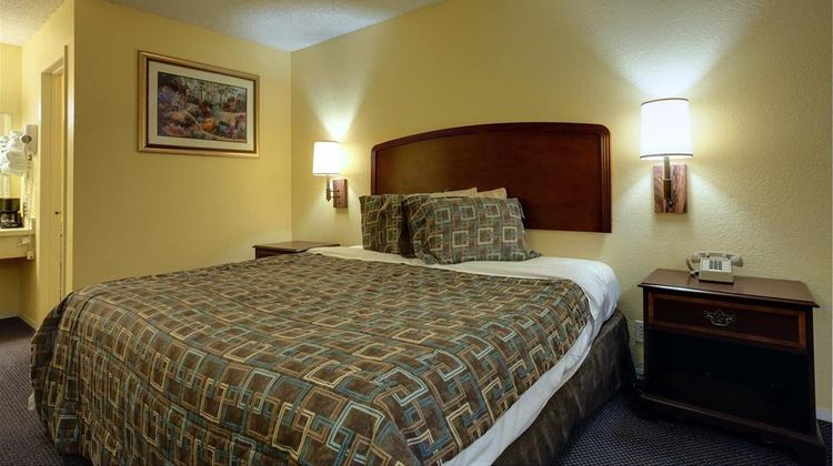 Americas Best Value Inn Room