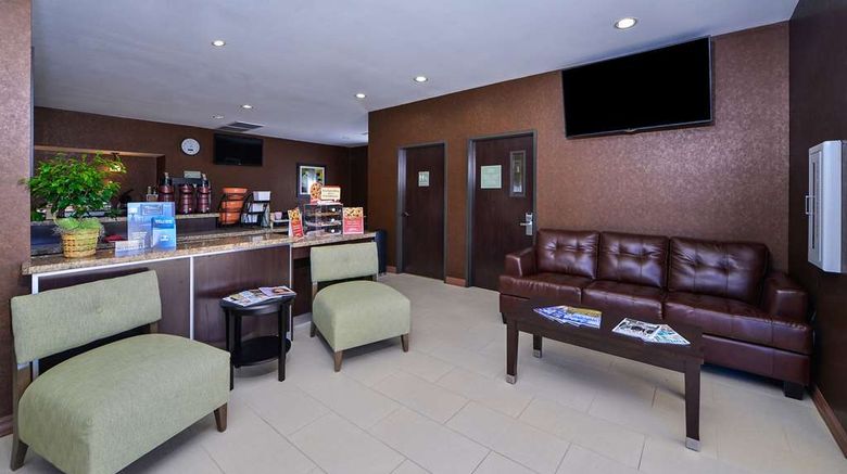 <b>Americas Best Value Inn Lobby</b>. Images powered by <a href="https://iceportal.shijigroup.com/" title="IcePortal" target="_blank">IcePortal</a>.