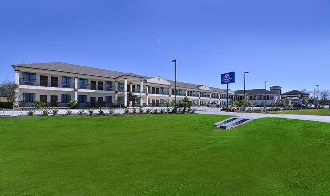 Americas Best Value Inn Exterior