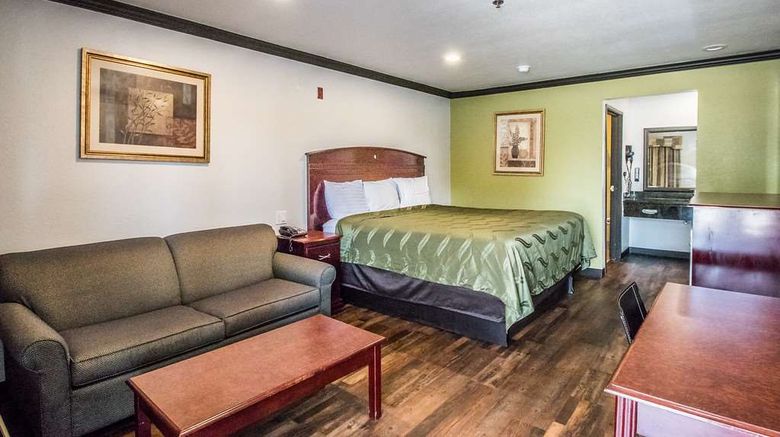 <b>Americas Best Value Inn Room</b>. Images powered by <a href="https://iceportal.shijigroup.com/" title="IcePortal" target="_blank">IcePortal</a>.