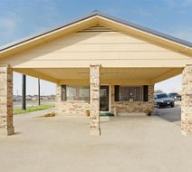 Americas Best Value Inn Exterior