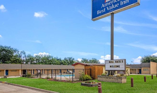 Americas Best Value Inn - Giddings Exterior