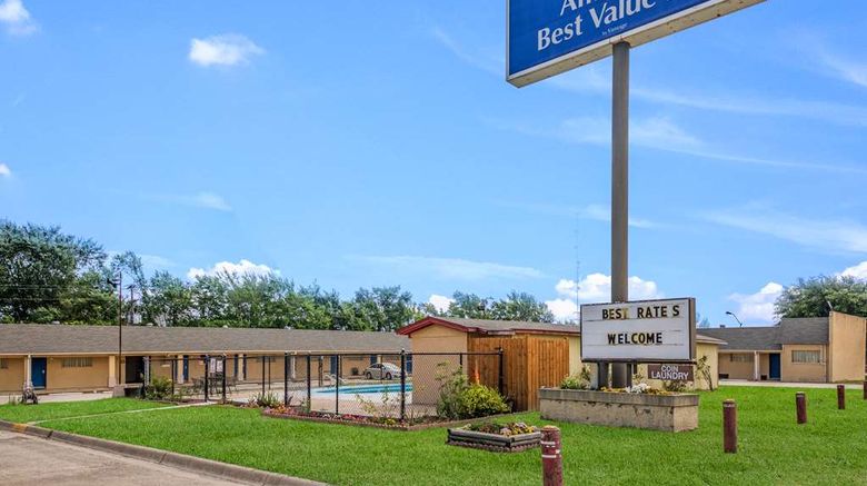 <b>Americas Best Value Inn - Giddings Exterior</b>. Images powered by <a href="https://iceportal.shijigroup.com/" title="IcePortal" target="_blank">IcePortal</a>.
